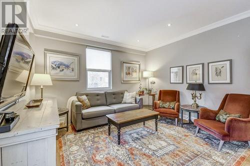 205 - 2 King Street W, Hamilton, ON - Indoor Photo Showing Living Room