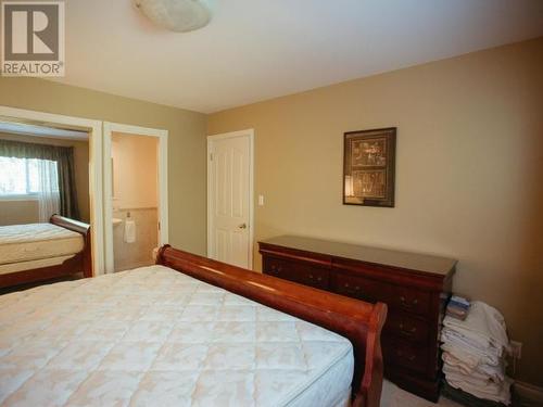 4145 Westview Ave, Powell River, BC - Indoor Photo Showing Bedroom