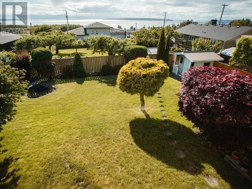4145 Westview Ave, Powell River, BC - Outdoor