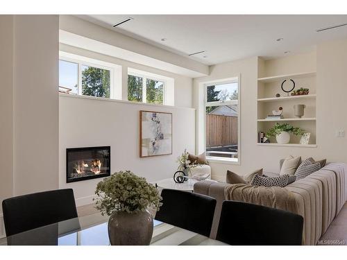 3152 Somerset St, Victoria, BC - Indoor Photo Showing Other Room With Fireplace