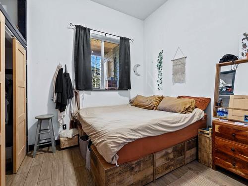 2418 Fairways Drive, Sun Peaks, BC - Indoor Photo Showing Bedroom