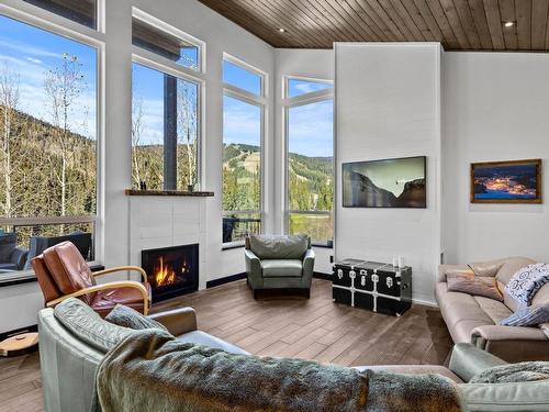 2418 Fairways Drive, Sun Peaks, BC - Indoor Photo Showing Living Room With Fireplace