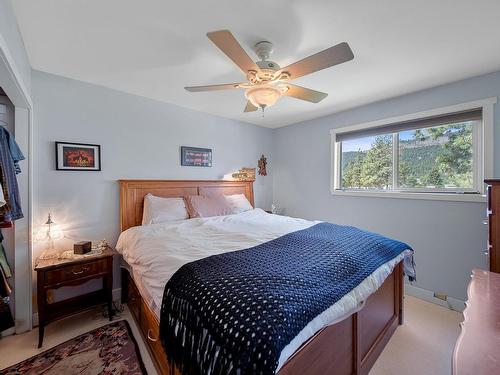 2635 Kinvig Street, Merritt, BC - Indoor Photo Showing Bedroom