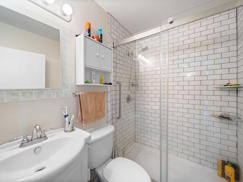 2635 Kinvig Street, Merritt, BC - Indoor Photo Showing Bathroom