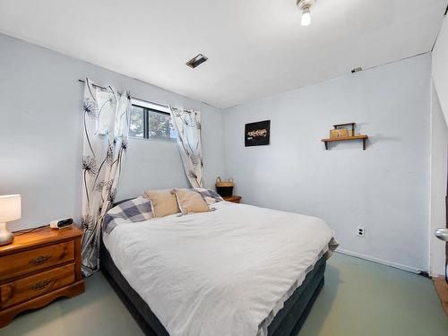 2635 Kinvig Street, Merritt, BC - Indoor Photo Showing Bedroom