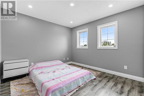 120 Lena Crescent, Cambridge, ON - Indoor Photo Showing Bedroom