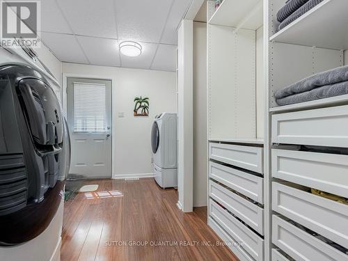 3314 Grassfire Crescent, Mississauga, ON - Indoor Photo Showing Laundry Room