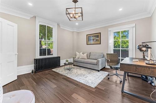 58 Victoria Street, Milton, ON - Indoor Photo Showing Living Room