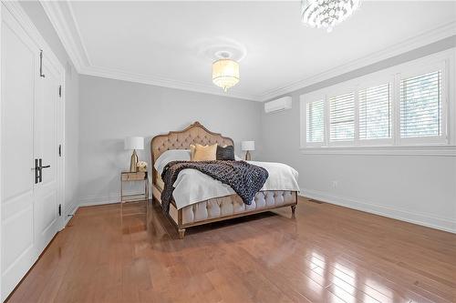 5519 Twelve Mile Trail, Burlington, ON - Indoor Photo Showing Bedroom