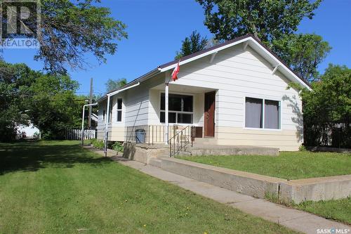 619 2Nd Street E, Shaunavon, SK - Outdoor