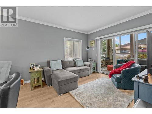 920 Saskatoon Road Unit# 116, Kelowna, BC - Indoor Photo Showing Living Room