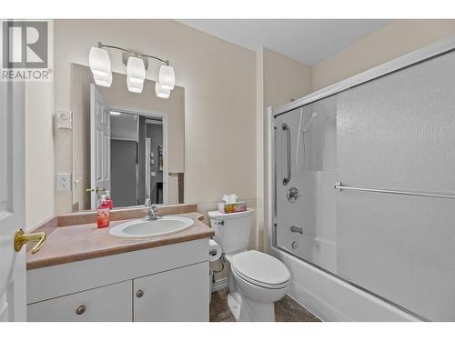 920 Saskatoon Road Unit# 116, Kelowna, BC - Indoor Photo Showing Bathroom