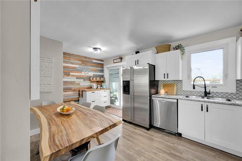 41 Foss Road, Welland, ON - Indoor Photo Showing Kitchen With Double Sink