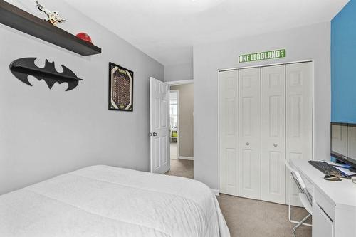 60 Cloke Court, Hamilton, ON - Indoor Photo Showing Bedroom