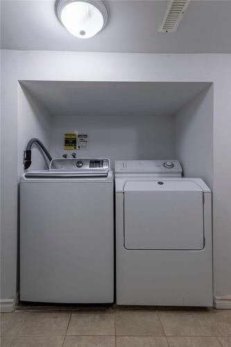 21 Roseland Avenue, Hamilton, ON - Indoor Photo Showing Laundry Room