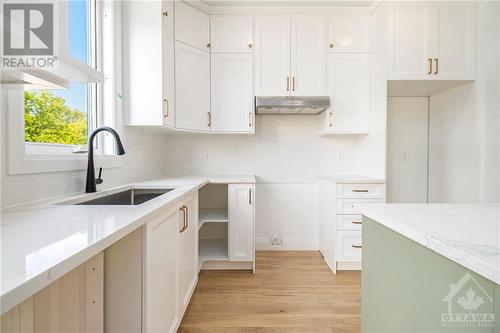 978 Cologne Street, Embrun, ON - Indoor Photo Showing Kitchen With Upgraded Kitchen