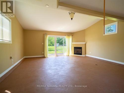 15 Derby Road, Fort Erie, ON - Indoor With Fireplace