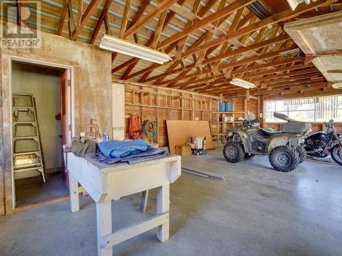 6956 Victoria Street, Powell River, BC - Indoor Photo Showing Garage