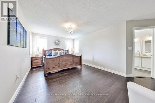 4143 Bianca Forest Drive, Burlington, ON - Indoor Photo Showing Bedroom