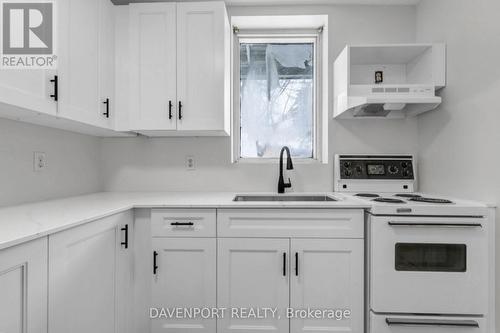 77 Lancaster Street W, Kitchener, ON - Indoor Photo Showing Kitchen