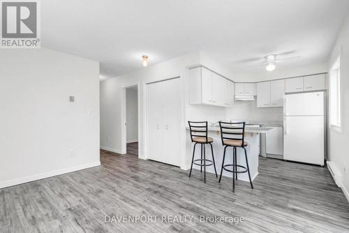 77 Lancaster Street W, Kitchener, ON - Indoor Photo Showing Kitchen