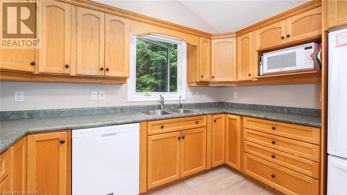 24 Creek Side Crescent, Oliphant, ON - Indoor Photo Showing Kitchen With Double Sink