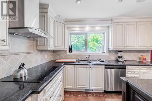 437 Niar Avenue, Mississauga, ON - Indoor Photo Showing Kitchen With Double Sink