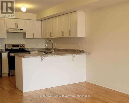 110 King William Way, Clarington, ON - Indoor Photo Showing Kitchen