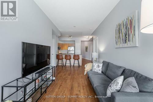 304 - 15 Windermere Avenue, Toronto, ON - Indoor Photo Showing Living Room