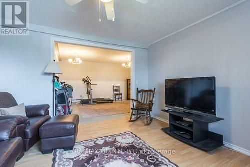 3 Cumberland Street, Prince Edward County (Picton), ON - Indoor Photo Showing Living Room