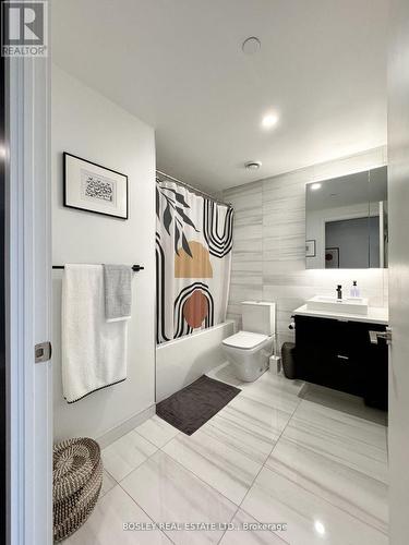 410 - 21 Lawren Harris Square, Toronto, ON - Indoor Photo Showing Bathroom