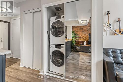 308 - 21 Earl Street, Toronto, ON - Indoor Photo Showing Laundry Room