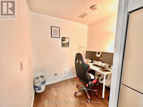 617 - 101 Charles Street E, Toronto, ON - Indoor Photo Showing Office