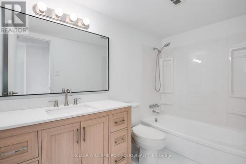 403 - 130 Neptune Drive, Toronto, ON - Indoor Photo Showing Bathroom