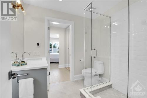 434 Kenwood Avenue, Ottawa, ON - Indoor Photo Showing Bathroom