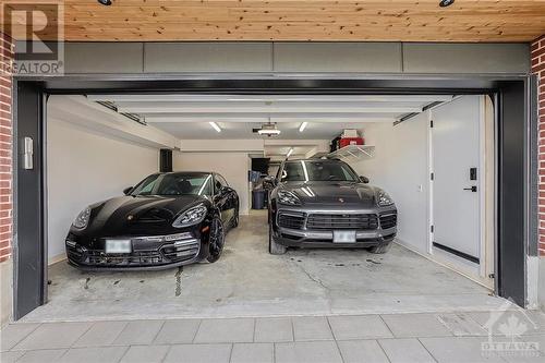 434 Kenwood Avenue, Ottawa, ON - Indoor Photo Showing Garage