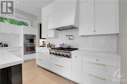 434 Kenwood Avenue, Ottawa, ON - Indoor Photo Showing Kitchen With Upgraded Kitchen