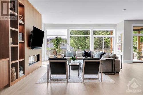 434 Kenwood Avenue, Ottawa, ON - Indoor Photo Showing Living Room With Fireplace