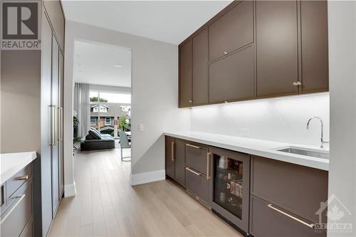 434 Kenwood Avenue, Ottawa, ON - Indoor Photo Showing Kitchen