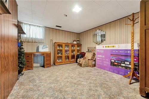 514 Queensdale Avenue E, Hamilton, ON - Indoor Photo Showing Other Room