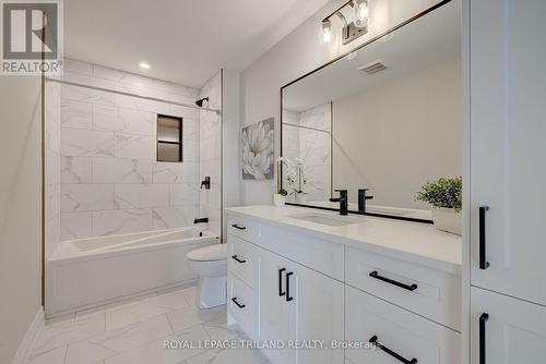 6465 Royal Magnolia Avenue, London, ON - Indoor Photo Showing Bathroom