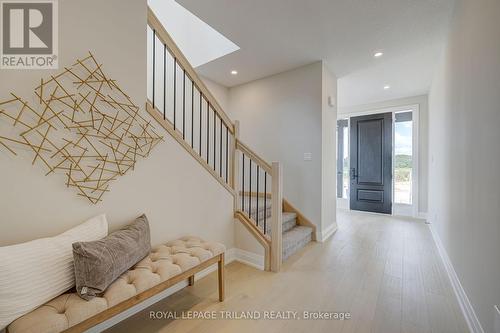 6461 Royal Magnolia Avenue, London, ON - Indoor Photo Showing Other Room