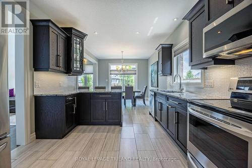2349 Dauncey Crescent, London, ON - Indoor Photo Showing Kitchen With Upgraded Kitchen