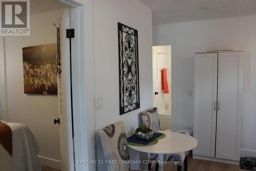 1166 St Louis Avenue, Windsor, ON - Indoor Photo Showing Dining Room