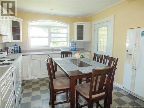 727 Main Street, Woodstock, NB - Indoor Photo Showing Dining Room