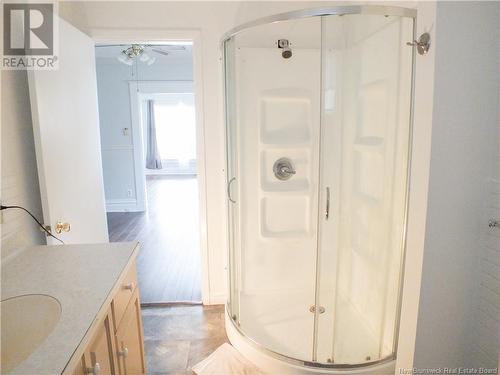 727 Main Street, Woodstock, NB - Indoor Photo Showing Bathroom