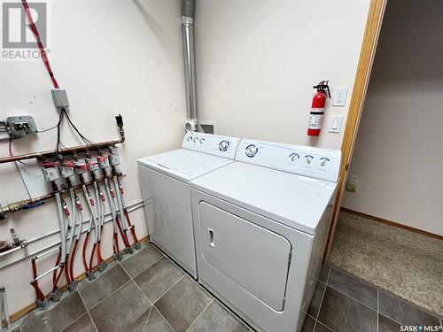 113 Lonsdale Street, Maple Creek, SK - Indoor Photo Showing Laundry Room