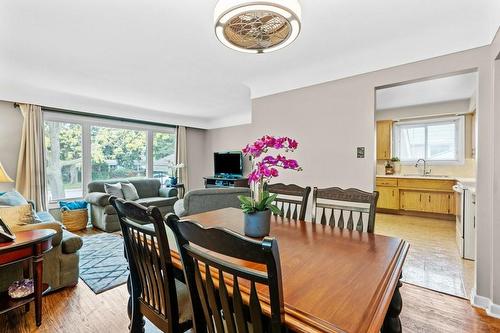 62 Cloke Court, Hamilton, ON - Indoor Photo Showing Dining Room