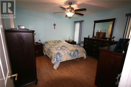 144 Sandra Crescent, Clarence-Rockland, ON - Indoor Photo Showing Bedroom