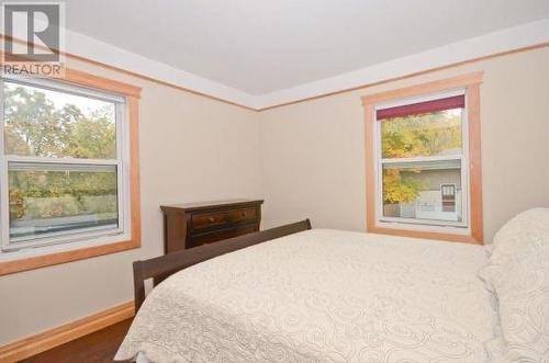 3005 26 Street, Vernon, BC - Indoor Photo Showing Bedroom